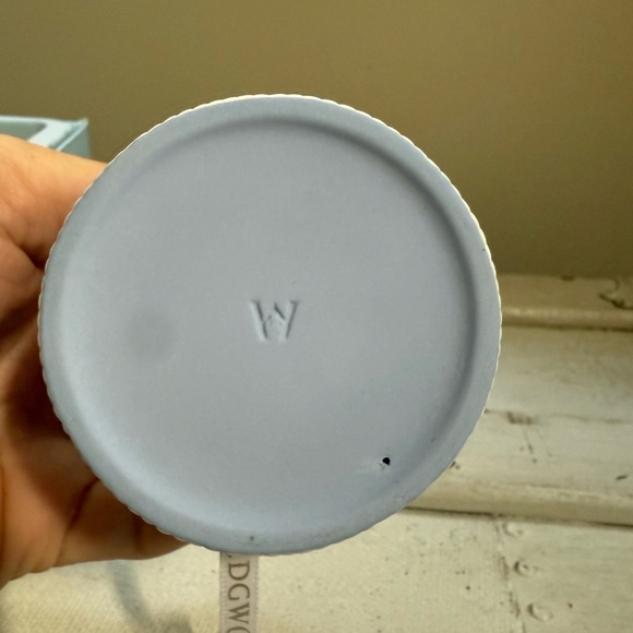 Wedgwood Our First Christmas Together - Picture 4 of 7